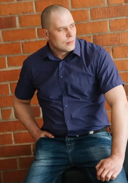 Я Артем, 39, знакомлюсь без обязательств в Актобе