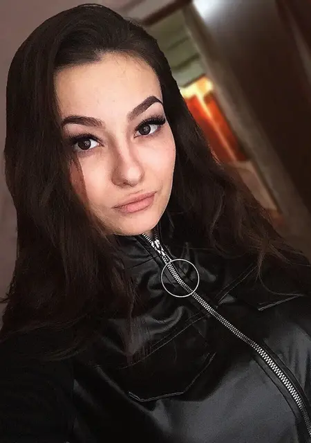 Я Карина, 25, знакомлюсь для общения в Антраците