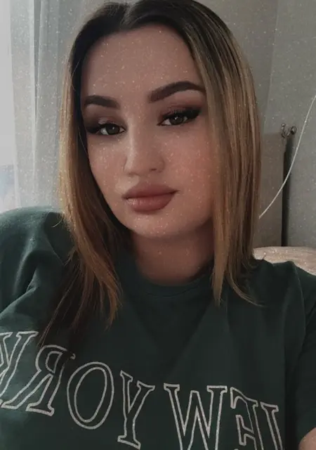 Даменика из Амстердама, мне 54, познакомлюсь на одну ночь