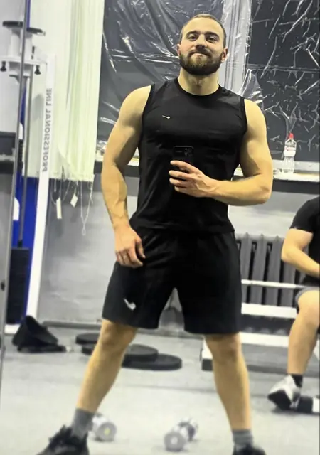 Я Богдан, 25, из Жидачова, ищу знакомства без обязательств