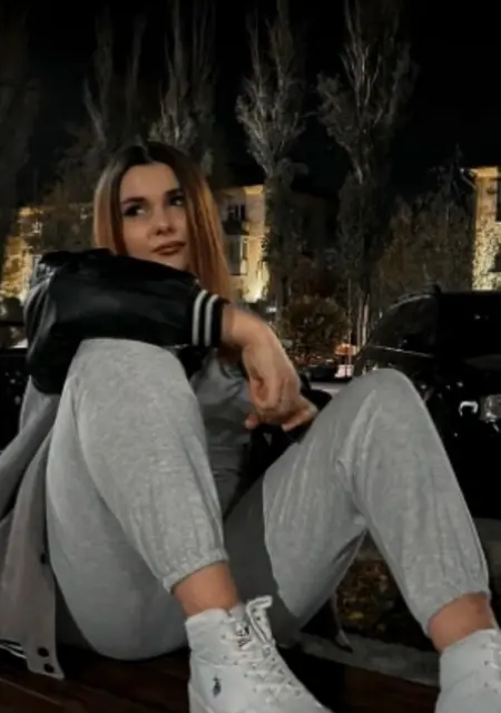 Я Настя, 25, знакомлюсь для вирта в Алматы