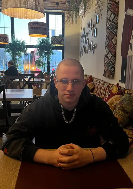 Павел з Донецька, шукаю на сайті знайомства на одну ніч