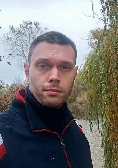 Александр из Днепра, мне 36, познакомлюсь для постоянных отношений