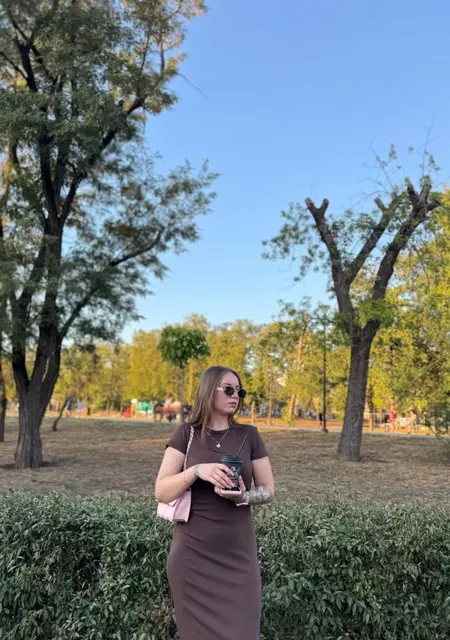 Мария з Луганська, мені 25 років, познайомлюсь для постійних стосунків