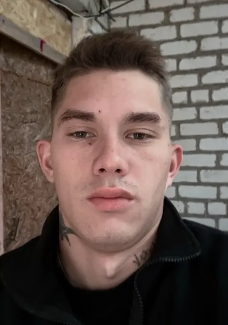 Я Евгений, 80 років з Луганська, шукаю знайомство для приємного проведення часу