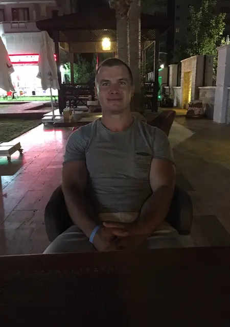 Макс из Гомеля, ищу на сайте знакомства на одну ночь