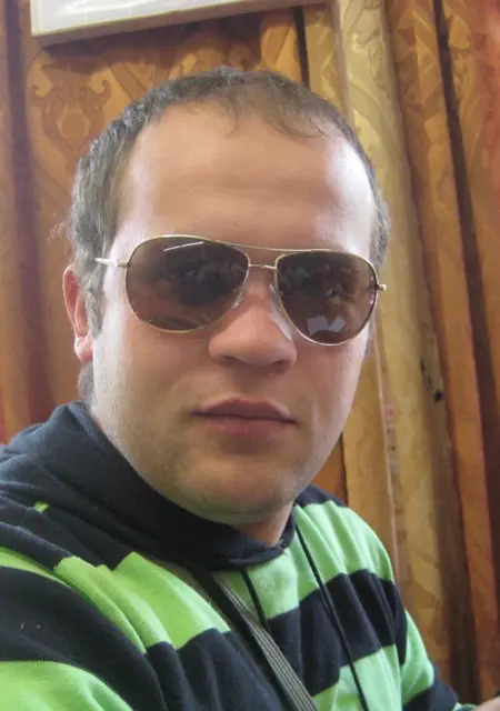 Я Валерий, 40, из Новолукомля, ищу знакомство для постоянных отношений