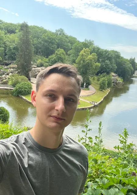 Я Ярослав, 27 років з Сміла, шукаю знайомства на одну ніч