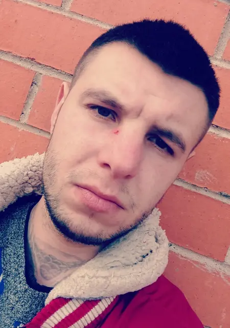 Я Макс Литвиненко, 24, знакомлюсь без обязательств в Глубоком