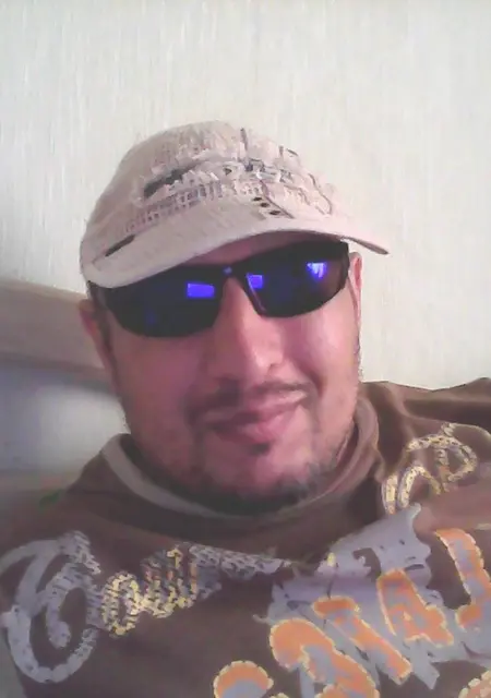 Я Гриша, 25, из Константиновки, ищу знакомство для приятного времяпровождения