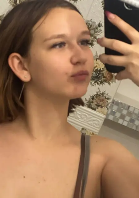 Лина из Одессы, ищу на сайте общение