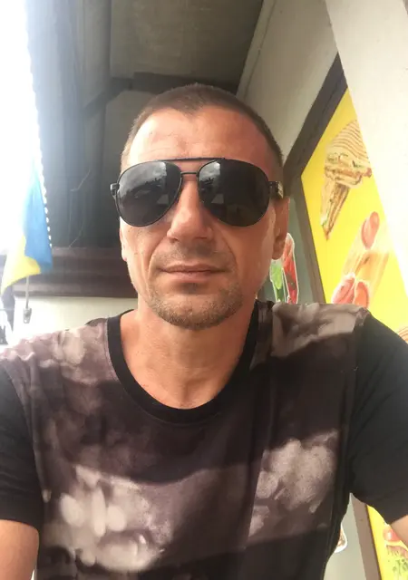 Я Сергей, 45, знакомлюсь для приятного времяпровождения в Черновцах