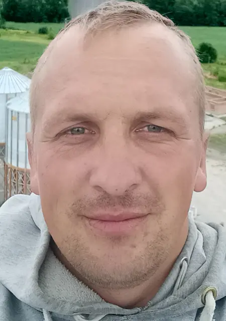 Я Евген, 33, из Шепетовки, ищу знакомство для приятного времяпровождения