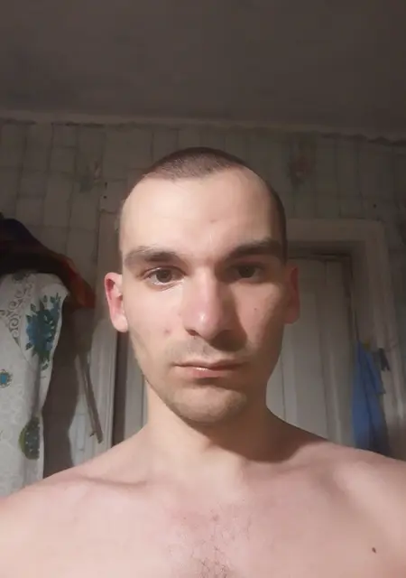 Александр з Чугуїв, мені 27 років, познайомлюсь для спілкування