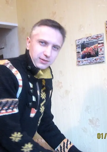 Игорь из Зугрэса, мне 45, познакомлюсь без обязательств