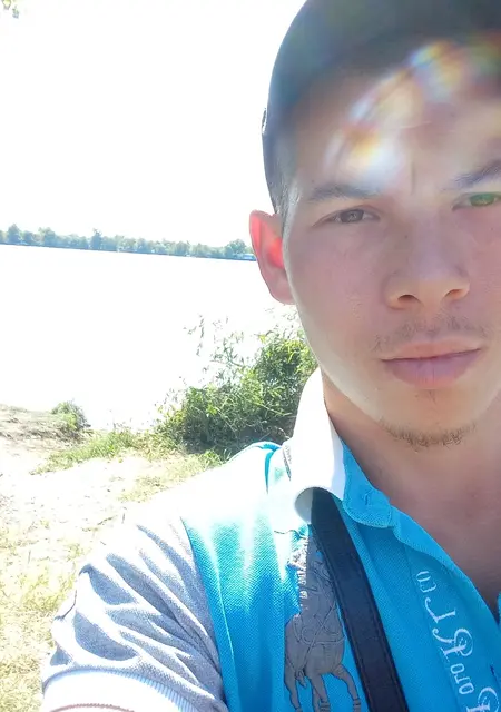 Я Виктор, 27, знакомлюсь для общения в Скадовске