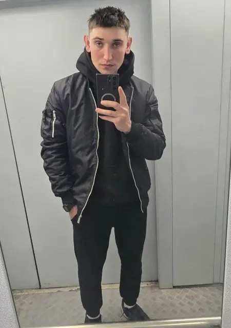 Я Евгений, 22, знакомлюсь без обязательств в Минске