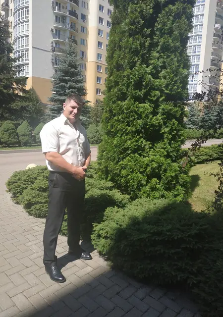 Вадим из Краснограда, мне 46, познакомлюсь для дружбы