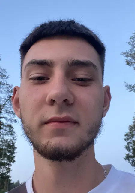 Я Влад, 18, знакомлюсь без обязательств в Могилёве