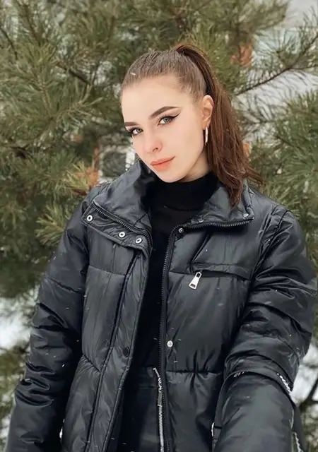 Лера из Гомеля, мне 25, познакомлюсь для вирта