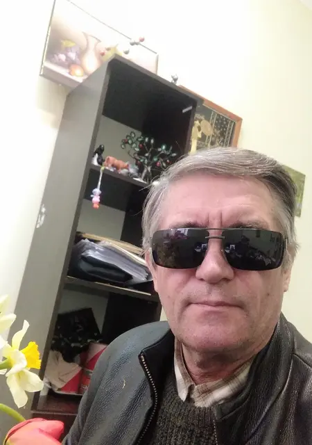 Я Vlad, 60, из Сум, ищу знакомство для приятного времяпровождения