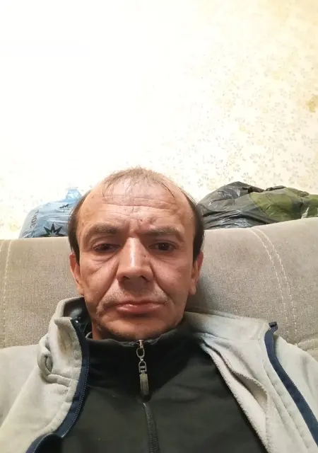 Я Дмитрий, 43 років з Ясинувата, шукаю знайомство для постійних стосунків