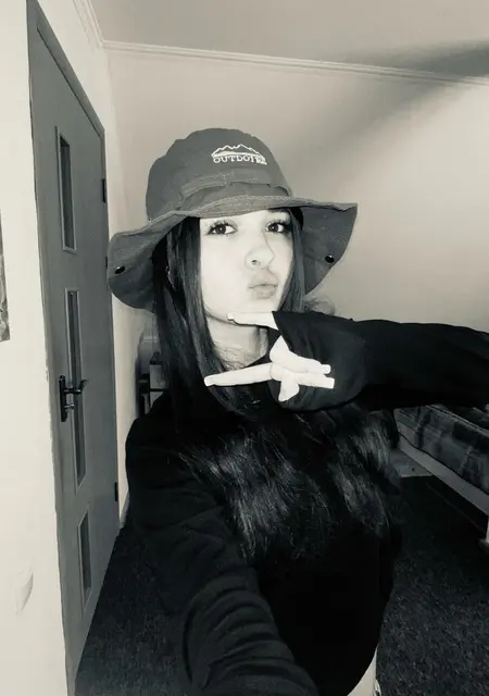 Vikaa из Львова, ищу на сайте знакомства на одну ночь