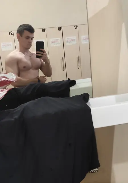 Никита из Первомайска, мне 22, познакомлюсь для приятного времяпровождения