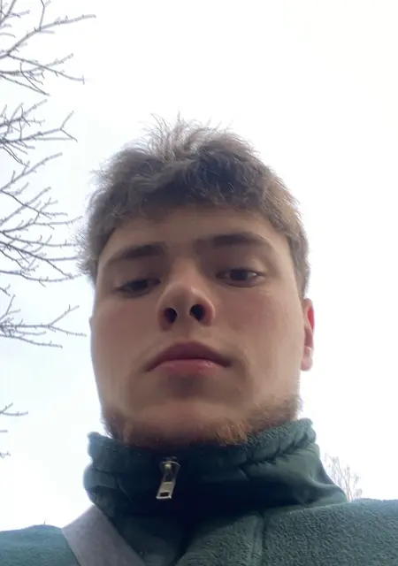Maksim из Кременчуга, мне 19, познакомлюсь для вирта