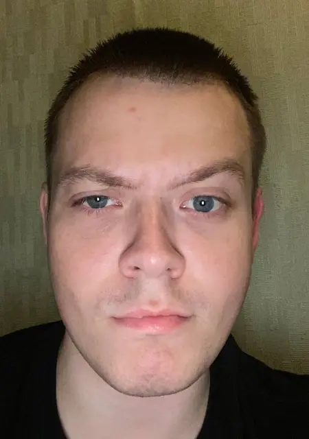 Дмитрий из Амстердама, мне 23, познакомлюсь для открытые отношения