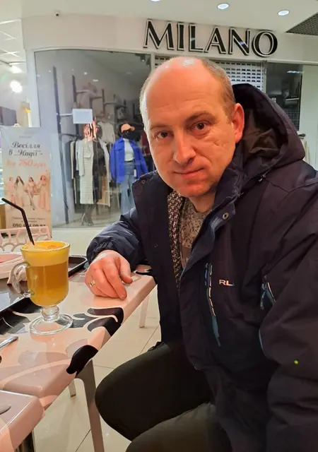Роман из Ивано-Франковска, мне 42, познакомлюсь на одну ночь