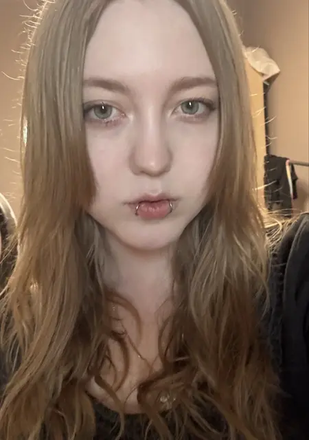 Максима из Брюсселя, ищу на сайте знакомства на одну ночь