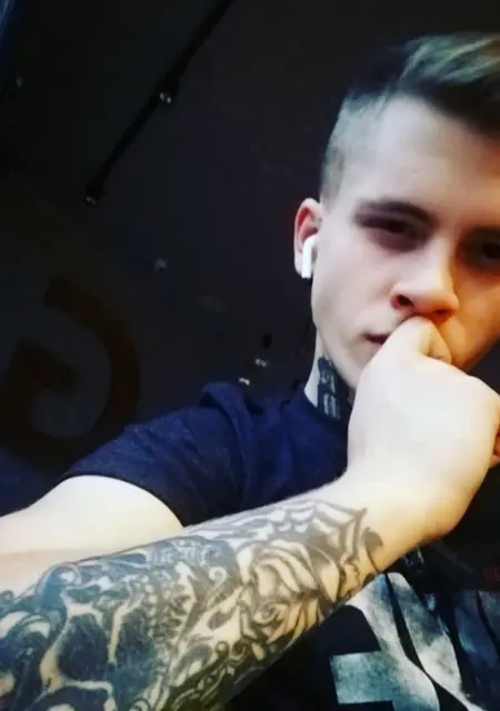Я Ярослав, 25, знакомлюсь без обязательств в Мелитополе