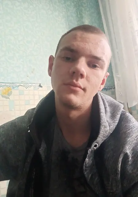 Я Дима, 18, знакомлюсь для вирта в Барановичах
