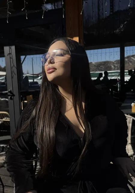 Я Nelly, 22, знакомлюсь без обязательств в Алматы