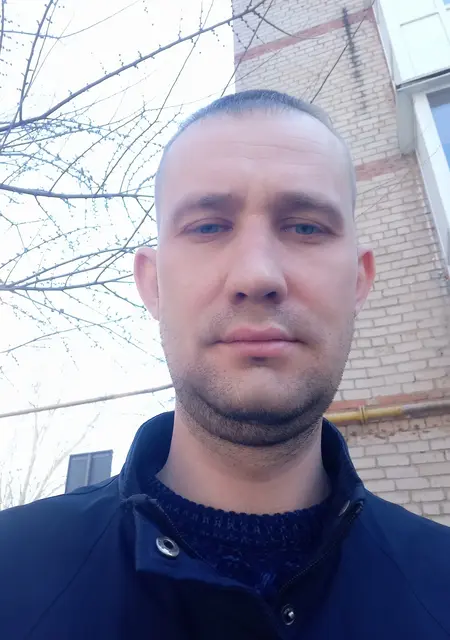 Я Василий, 36, знакомлюсь для постоянных отношений в Мирнограде