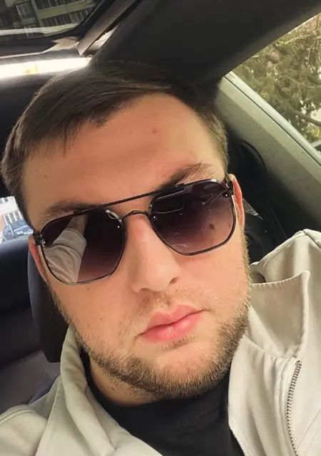 Олег из Львова, ищу на сайте знакомства без обязательств