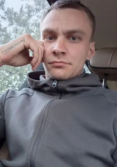 Я Ігор, 28, из Каменского, ищу знакомство для приятного времяпровождения