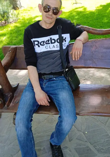 Александр из Донецка, ищу на сайте знакомства на одну ночь