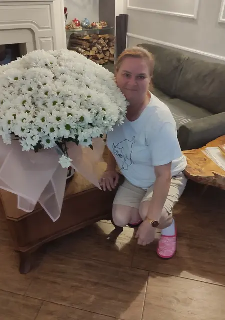 Я Лиза, 51, знакомлюсь на одну ночь в Минске