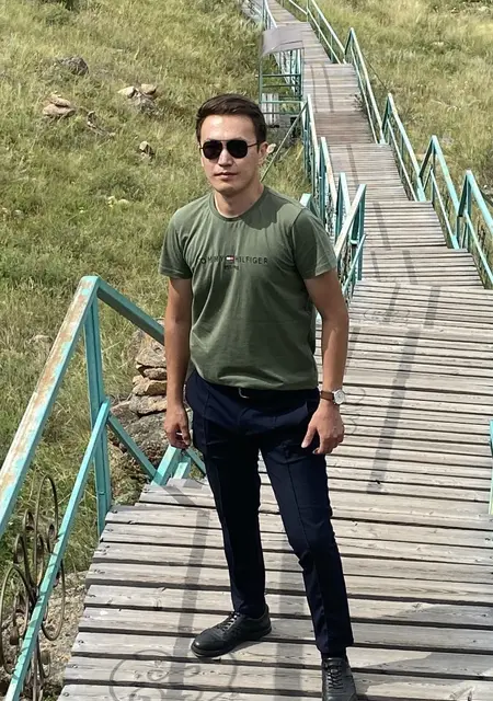 Я Аслан, 25, из Астаны, ищу знакомства на одну ночь