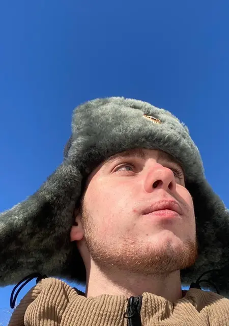 Я Андрей, 21, из Софии, ищу знакомство для дружбы