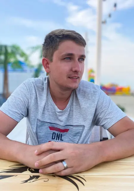 Я Олександр, 27, из Винницы, ищу знакомство для приятного времяпровождения