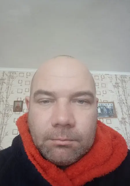 Я Олег, 40, знакомлюсь для приятного времяпровождения в Селидове