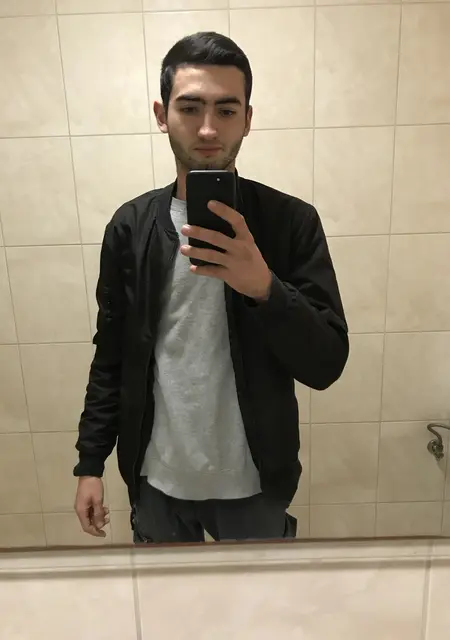 Вадим из Владимира-Волынского, мне 27, познакомлюсь для приятного времяпровождения