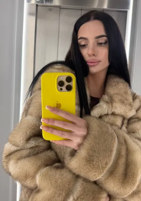 Лера из Киева, мне 25, познакомлюсь для общения