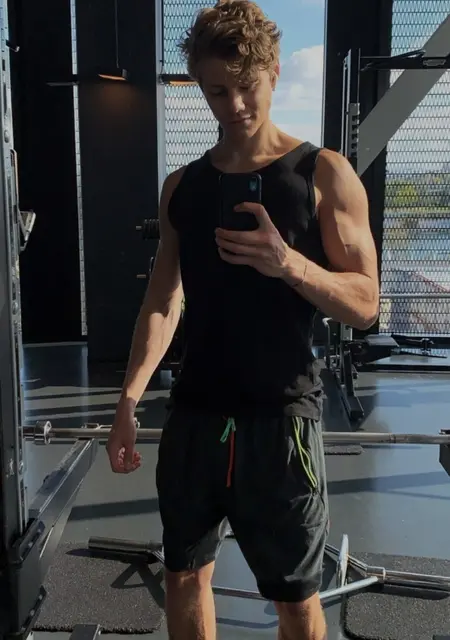 Ваня з Kovel, шукаю на сайті знайомства на одну ніч