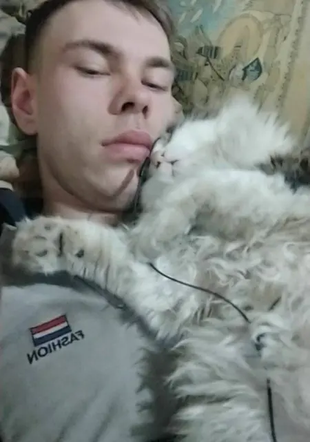 Андрей из Мариуполя, мне 26, познакомлюсь для постоянных отношений