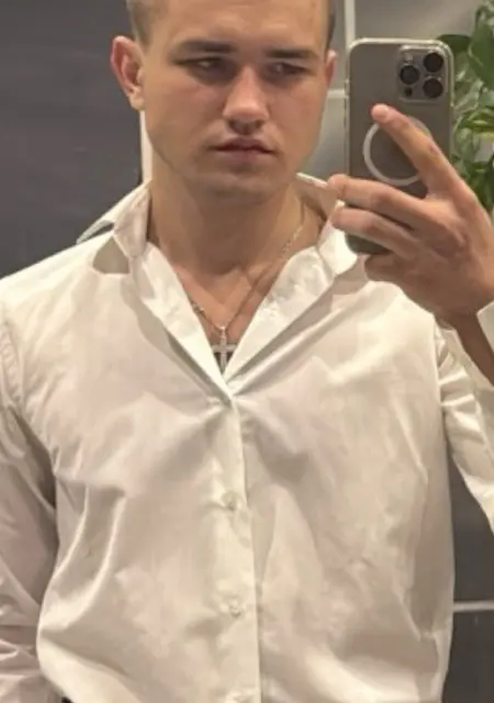 Maksym з Києва, шукаю на сайті знайомства без зобов'язань