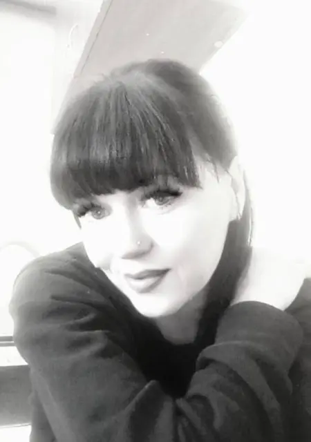 Алиса из Киева, ищу на сайте знакомства без обязательств